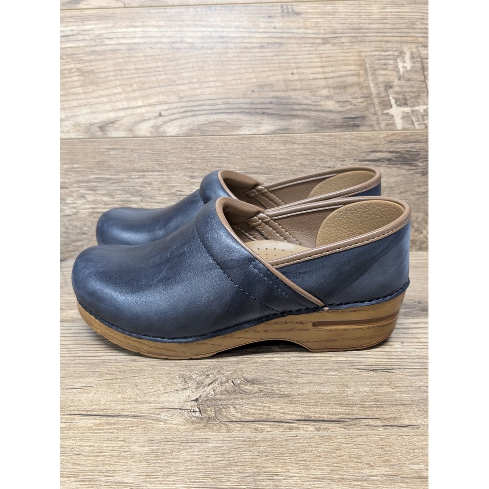 Dansko Professional Womens 39 Marble Gray Leather Closed Back Clogs Brown Trim
